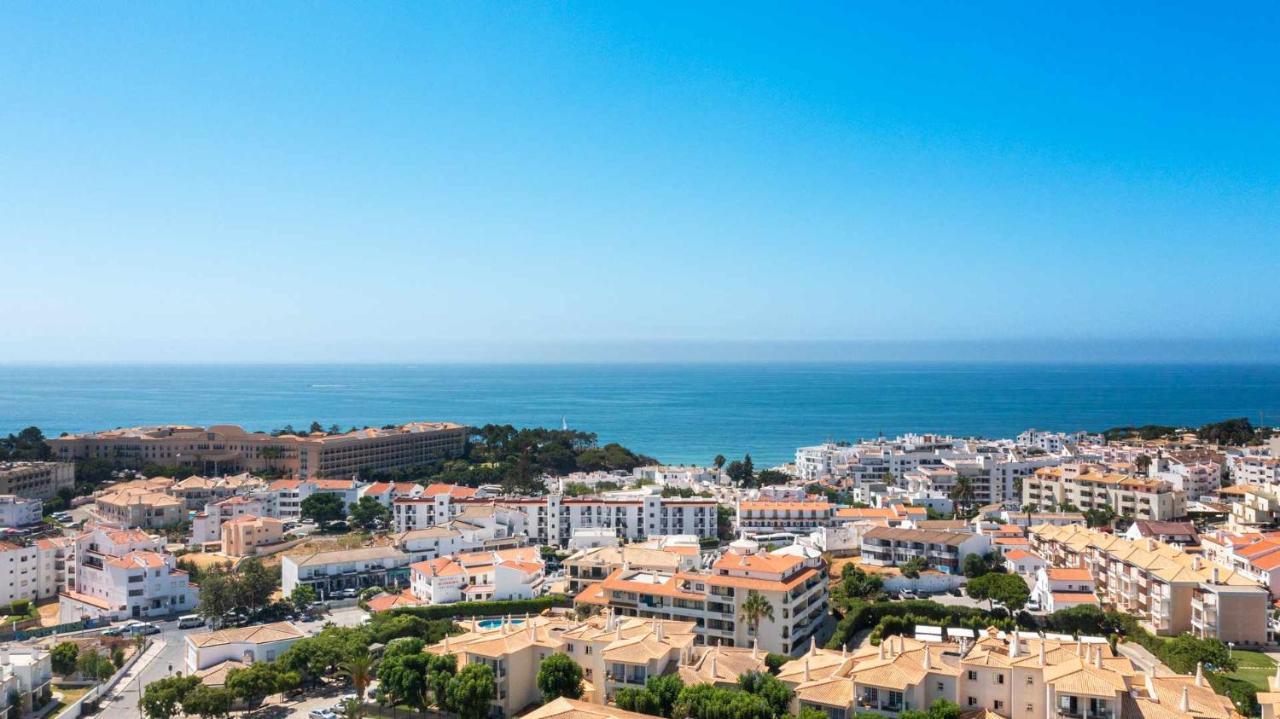 V3 Olhos Dagua Com Piscina Ac Wifi 800M Praia Villa Olhos de Agua  Kültér fotó